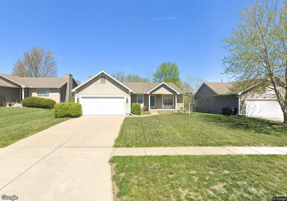 5616 SW 34th Terrace, Topeka, KS 66614 - photo 1