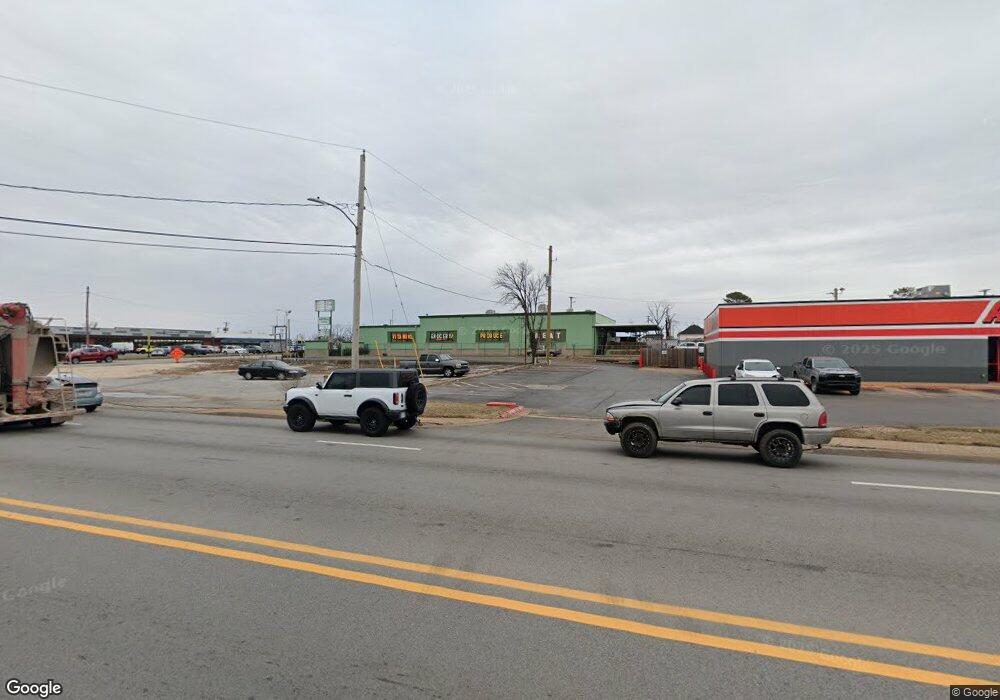 726 W Walnut St, Rogers, AR 72756 - photo 1