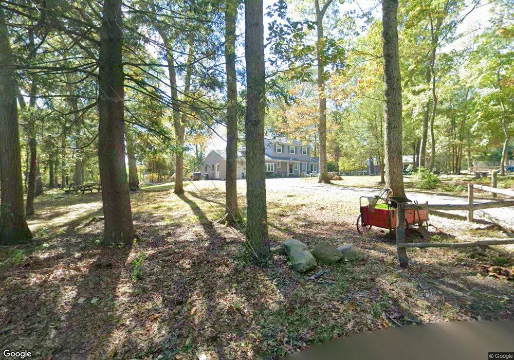 96 Walnut St, Plainville, MA 02762 - photo 1