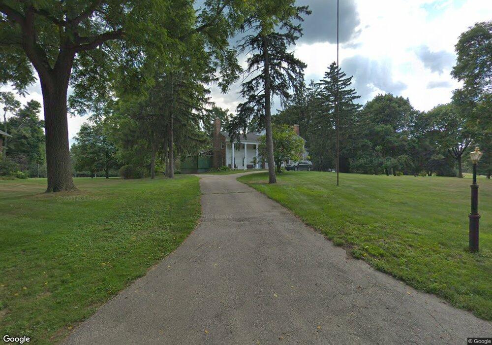 71 S Berkshire Rd, Bloomfield Hills, MI 48302 - photo 1