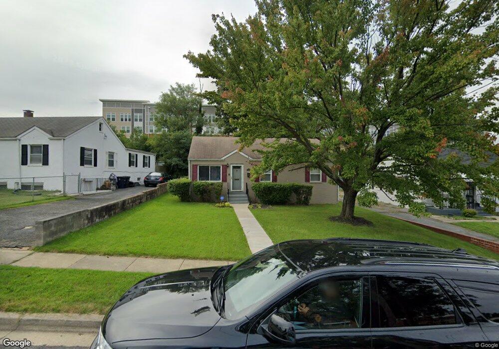 5008 N Englewood Dr, Capitol Heights, MD 20743 - photo 1