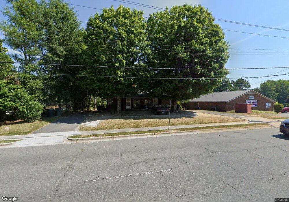 402 W Walker Ave, Asheboro, NC 27203 - photo 1