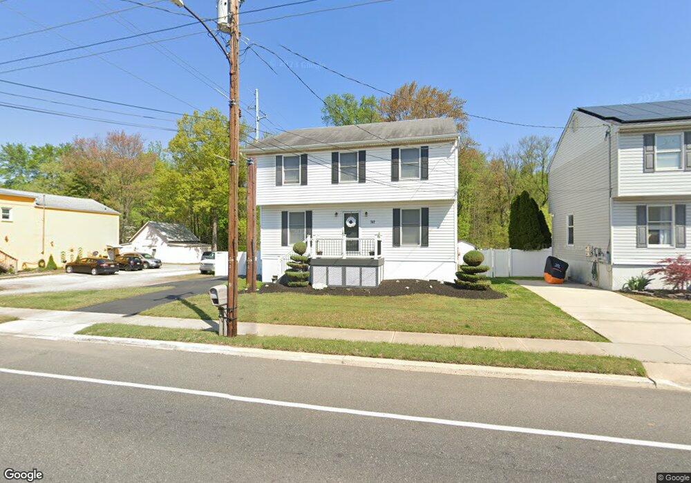 747 E Broad St, Gibbstown, NJ 08027 - photo 1
