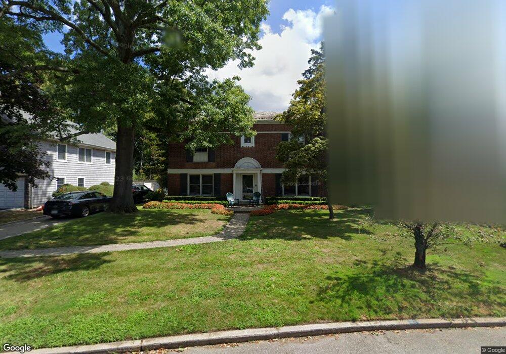 4 Waverly Place, Lawrence, NY 11559 - photo 1