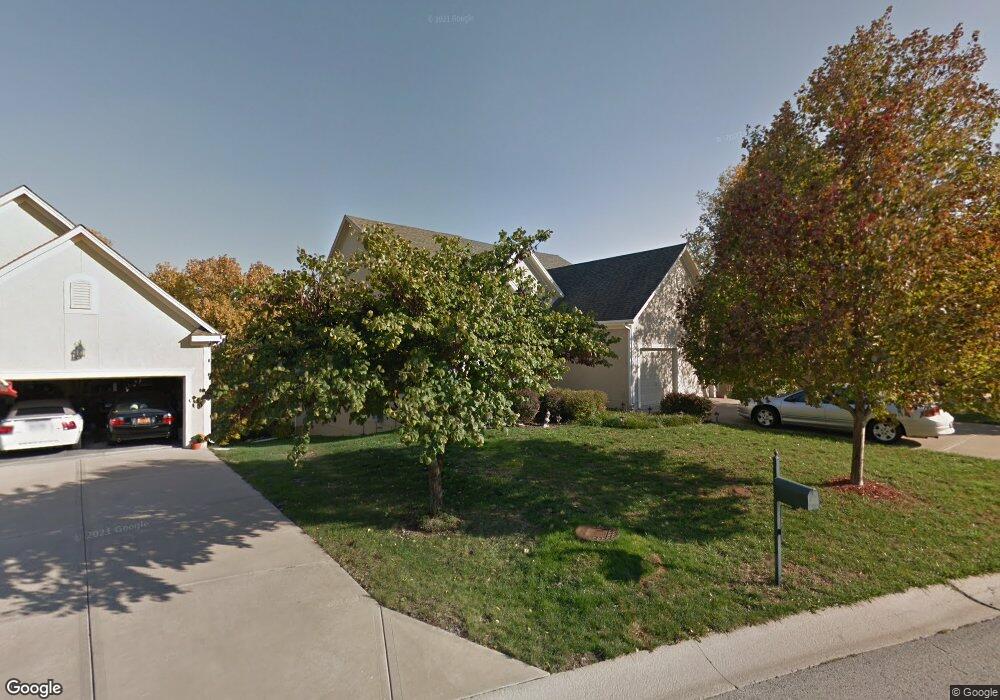 4705 Meadow View Dr, Shawnee, KS 66226 - photo 1