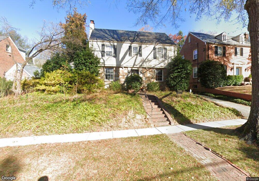 7709 Chatham Rd, Chevy Chase, MD 20815 - photo 1