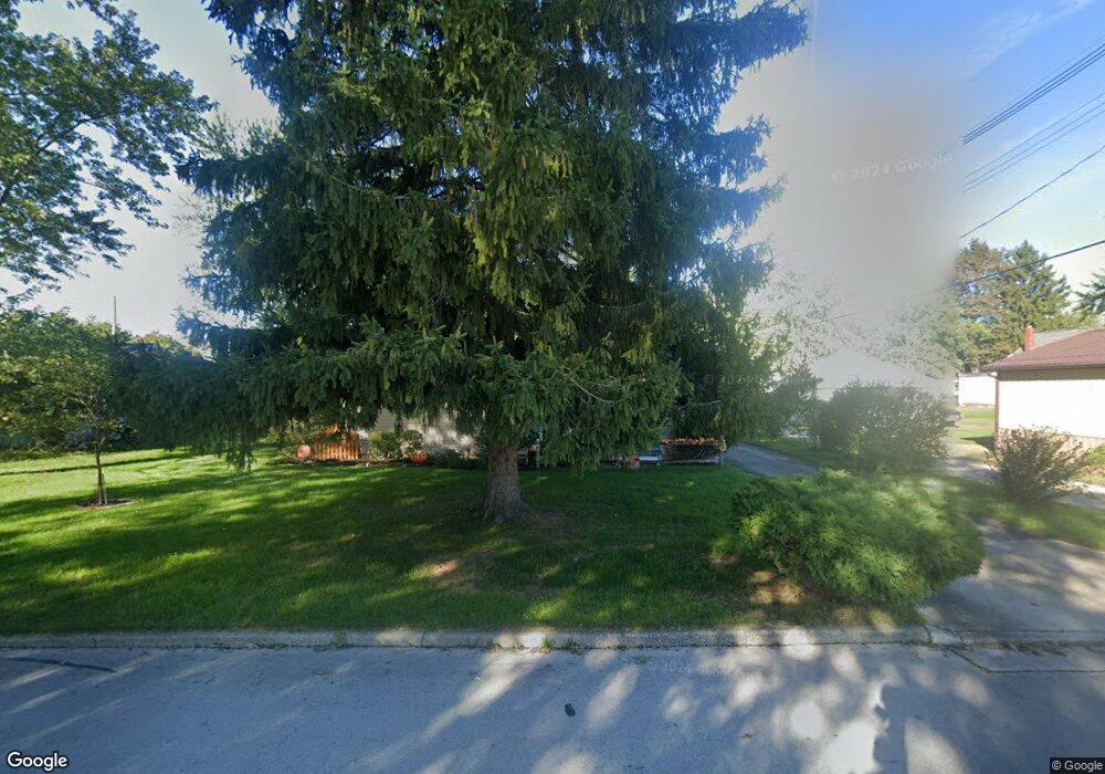 407 Erie St, Wapakoneta, OH 45895 - photo 1