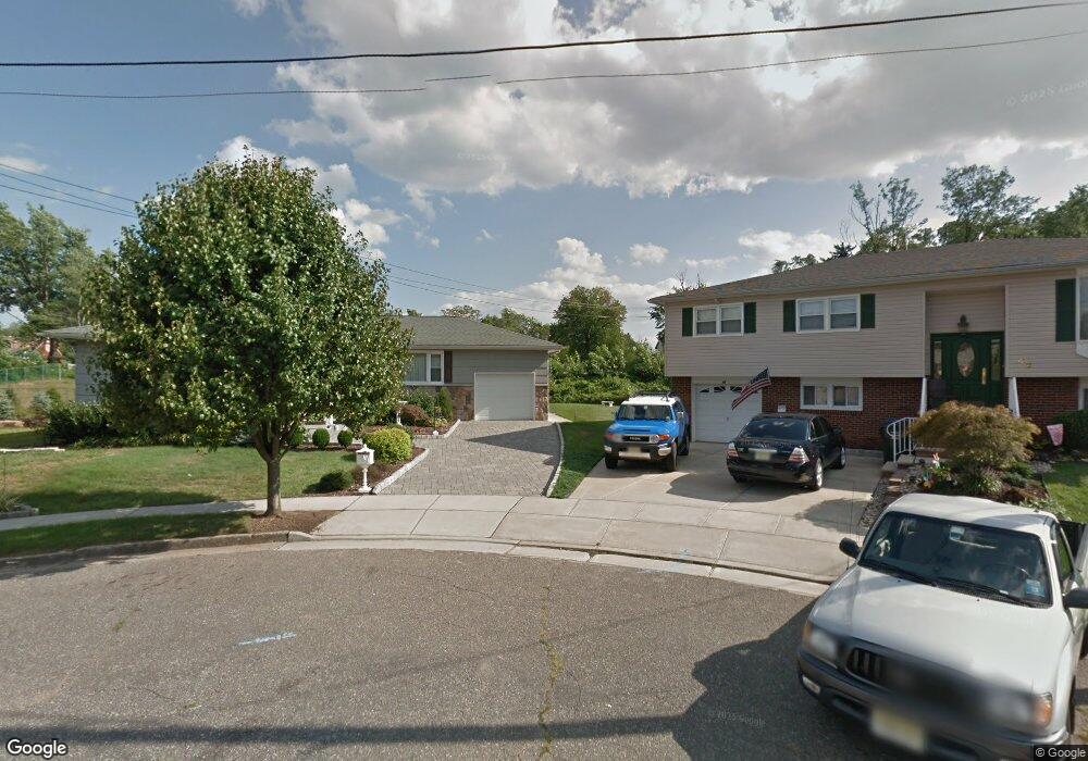 47 Clayton Ct, Woodbridge, NJ 07095 - photo 1