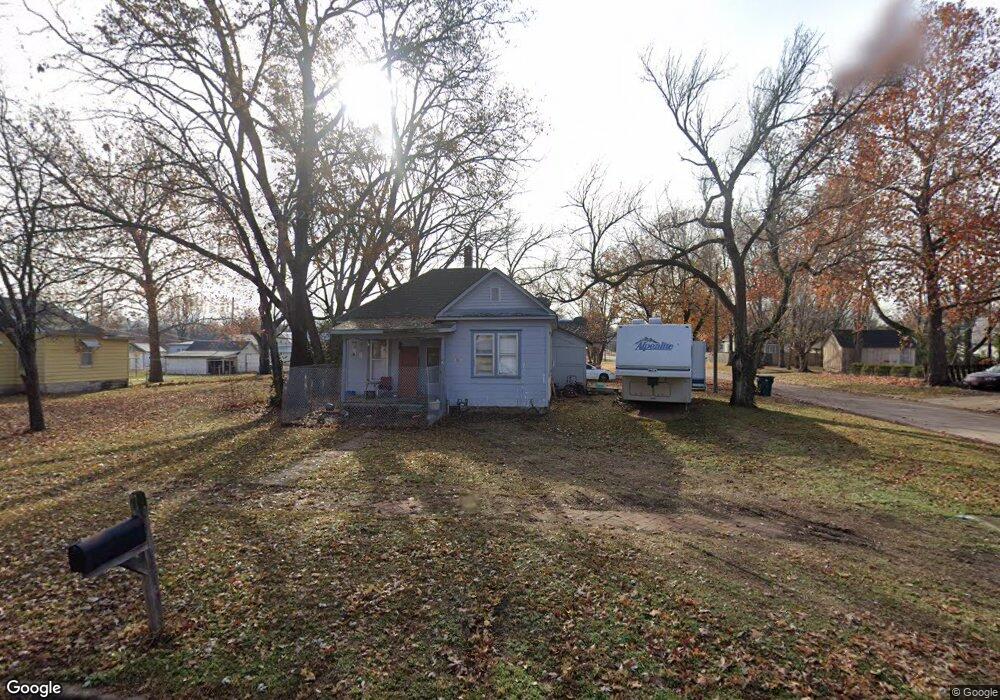 1330 Dirr Ave, Parsons, KS 67357 - photo 1
