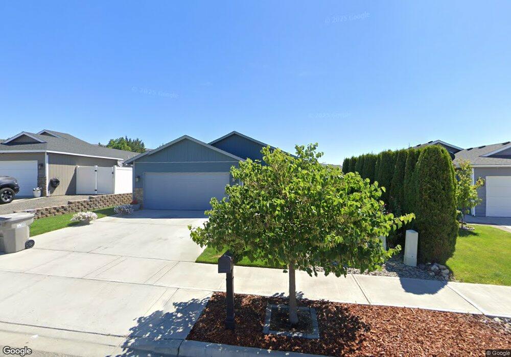 573 N Montclair Ave, East Wenatchee, WA 98802 - photo 1