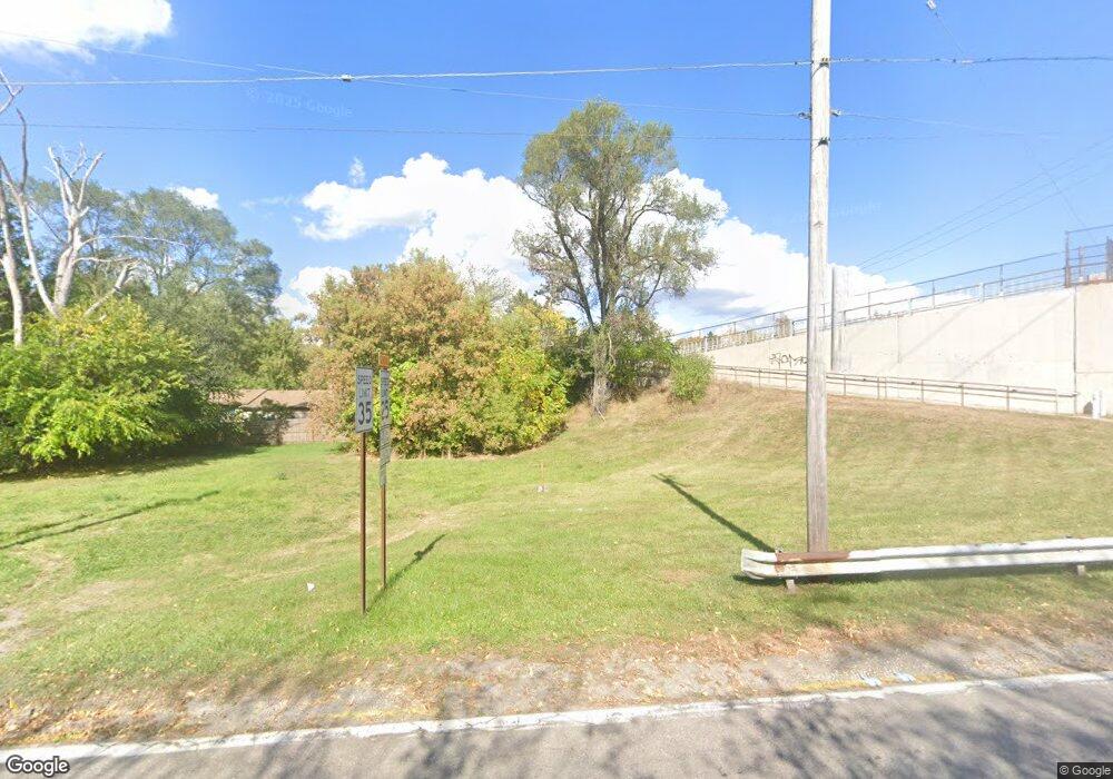 3408 Beveridge Rd, Flint, MI 48532 - photo 1