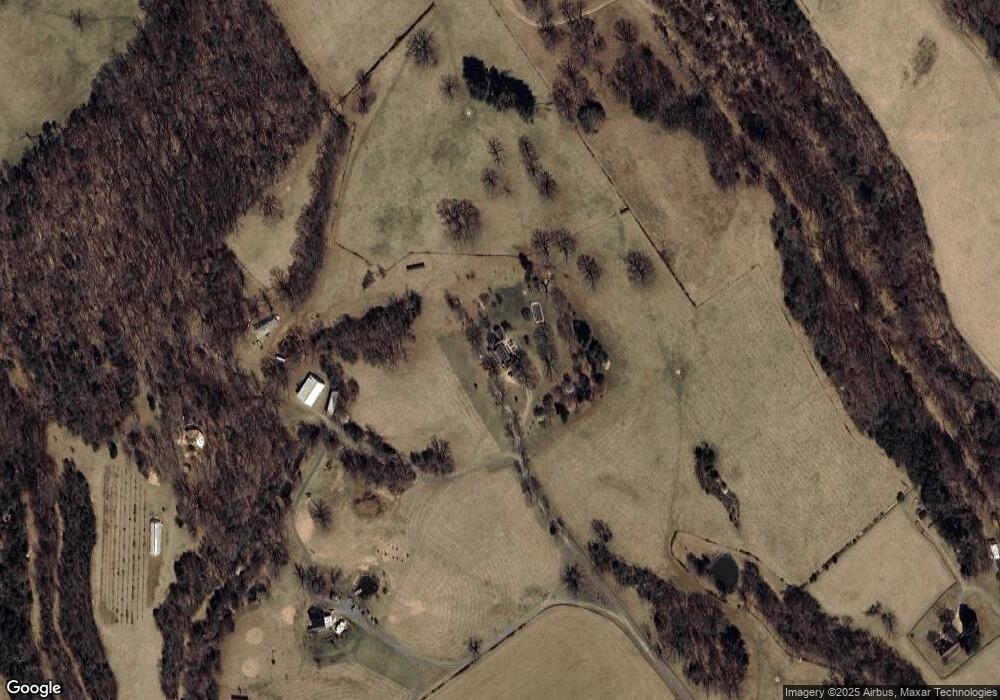 1554 Taylors Gap Rd, Charlottesville, VA 22903 - photo 1