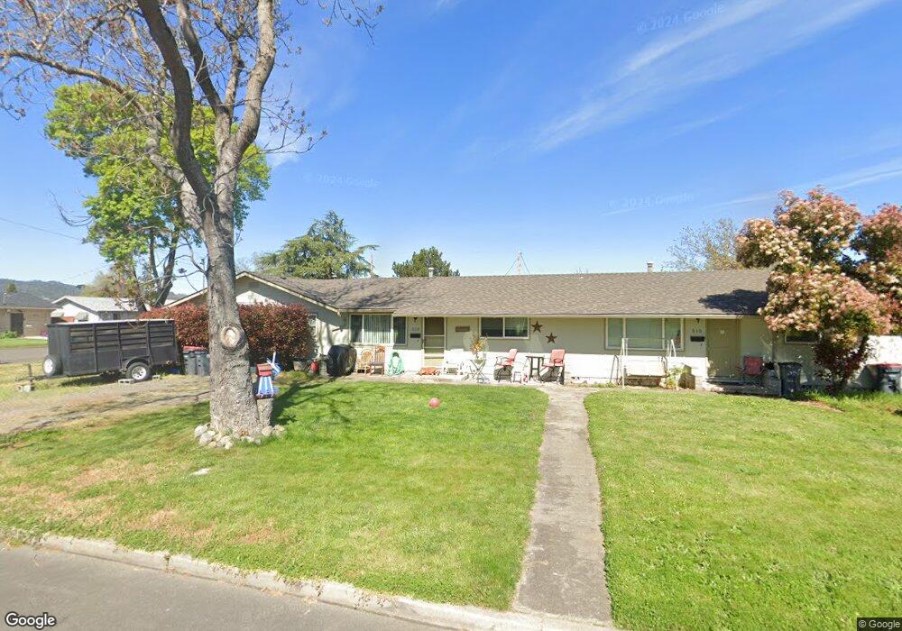 513 Laurel St, Central Point, OR 97502 - photo 1