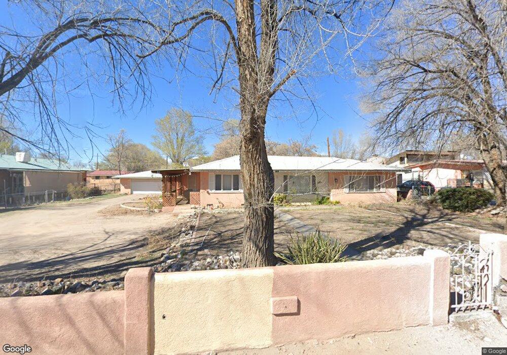 711 E Fairview Ln, Espanola, NM 87532 - photo 1