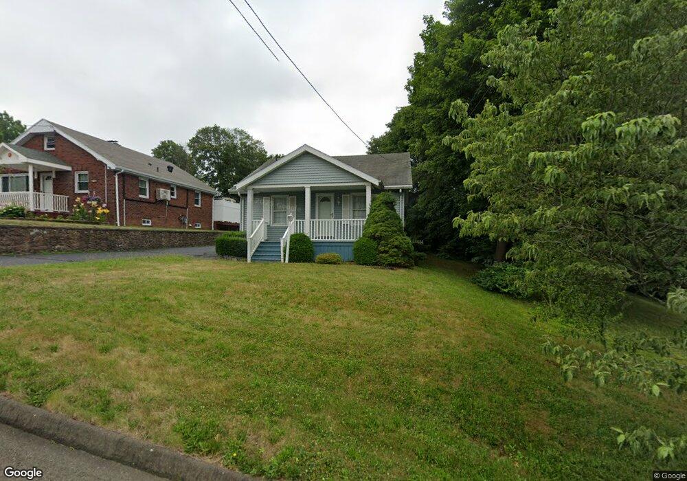 34 Lindberg St, East Haven, CT 06512 - photo 1