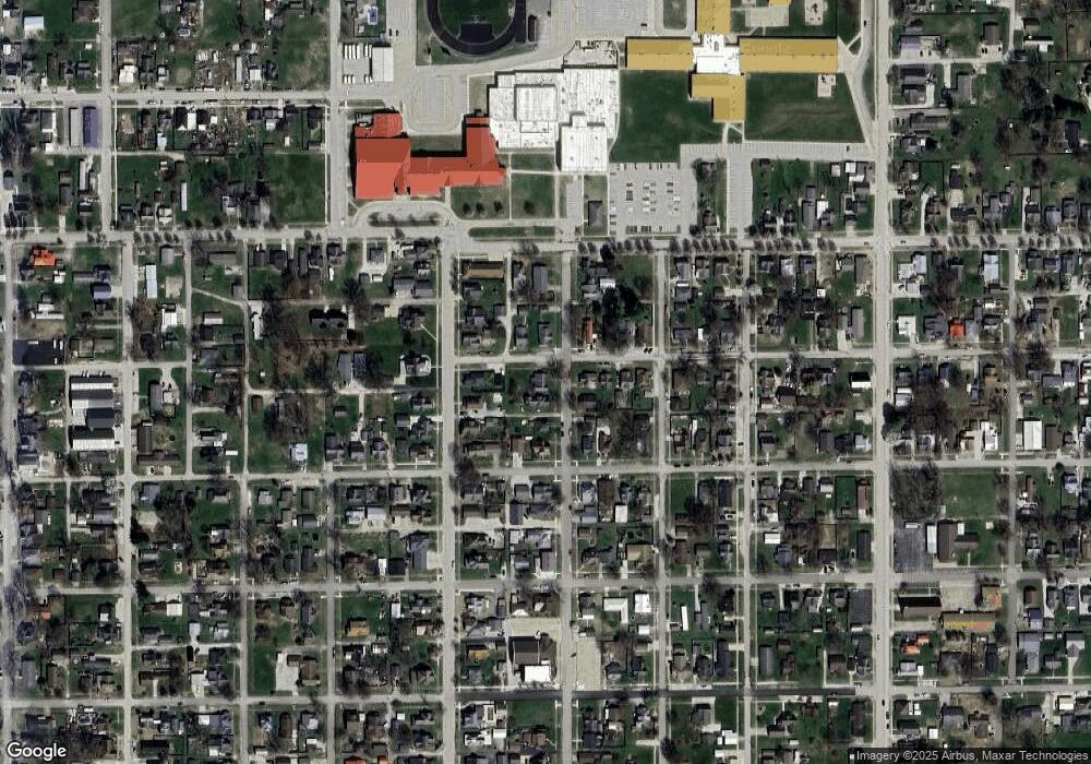 690 1st St NE, Linton, IN 47441 - photo 1