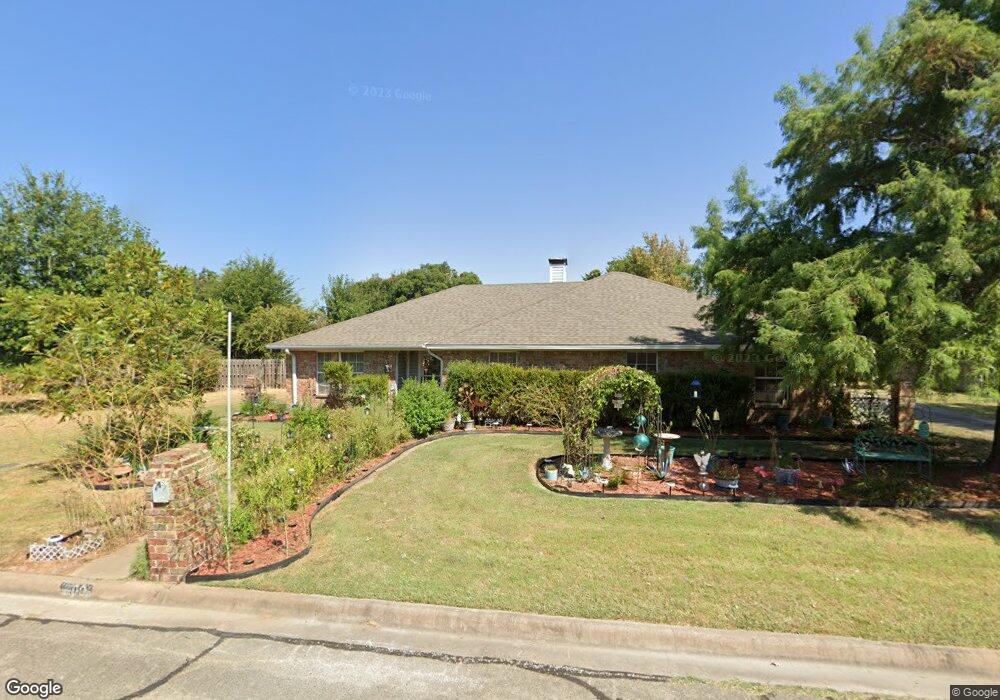 700 Mockingbird St, Bonham, TX 75418 - photo 1