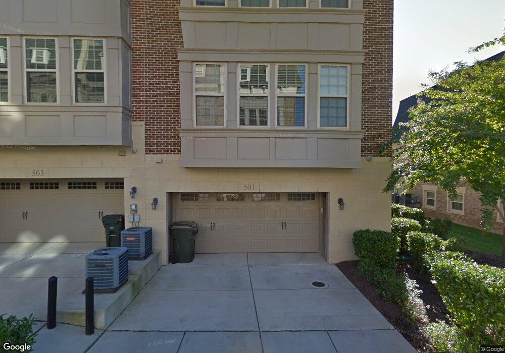 501 Rampart Way unit 1, Oxon Hill, MD 20745 - photo 1