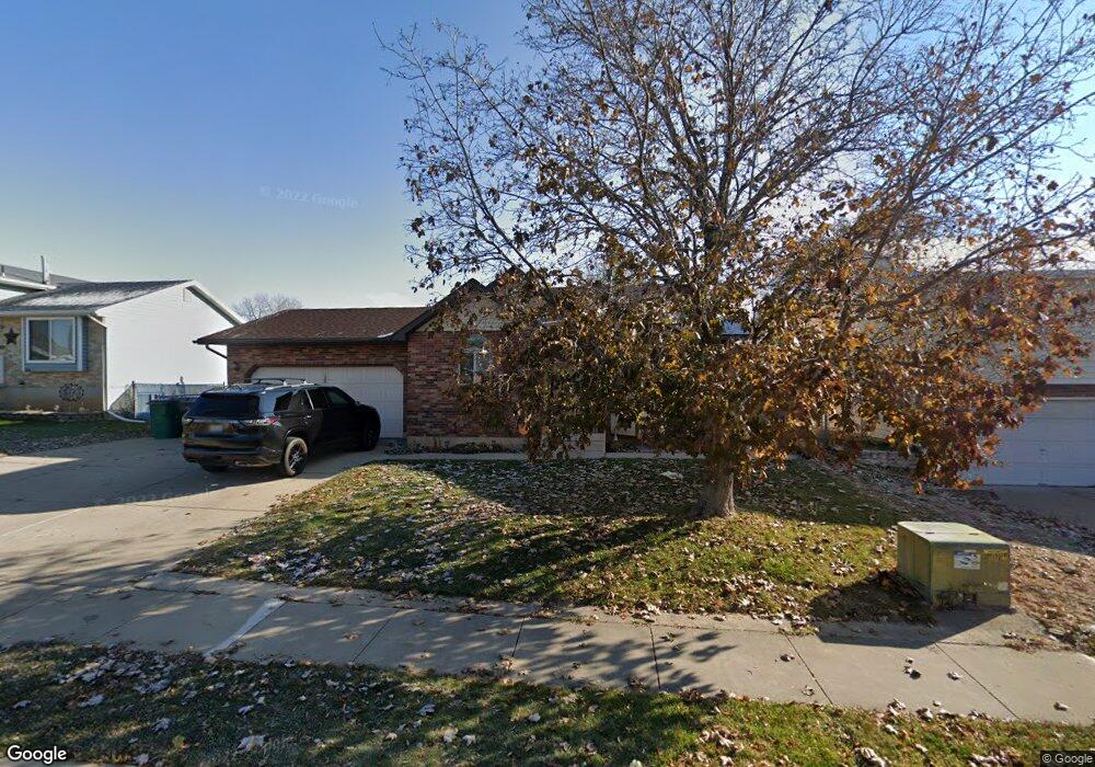 1040 N 150 W, Layton, UT 84041 - photo 1