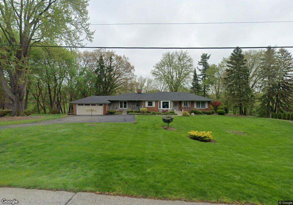 885 BlooMcRest Dr, Bloomfield Hills, MI 48304 - photo 1