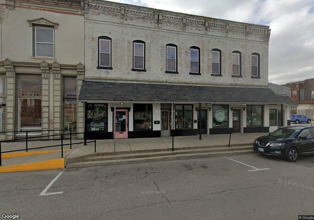 202 S Chicago St unit 204, 206 S. Chicago, Lincoln, IL 62656 - photo 1