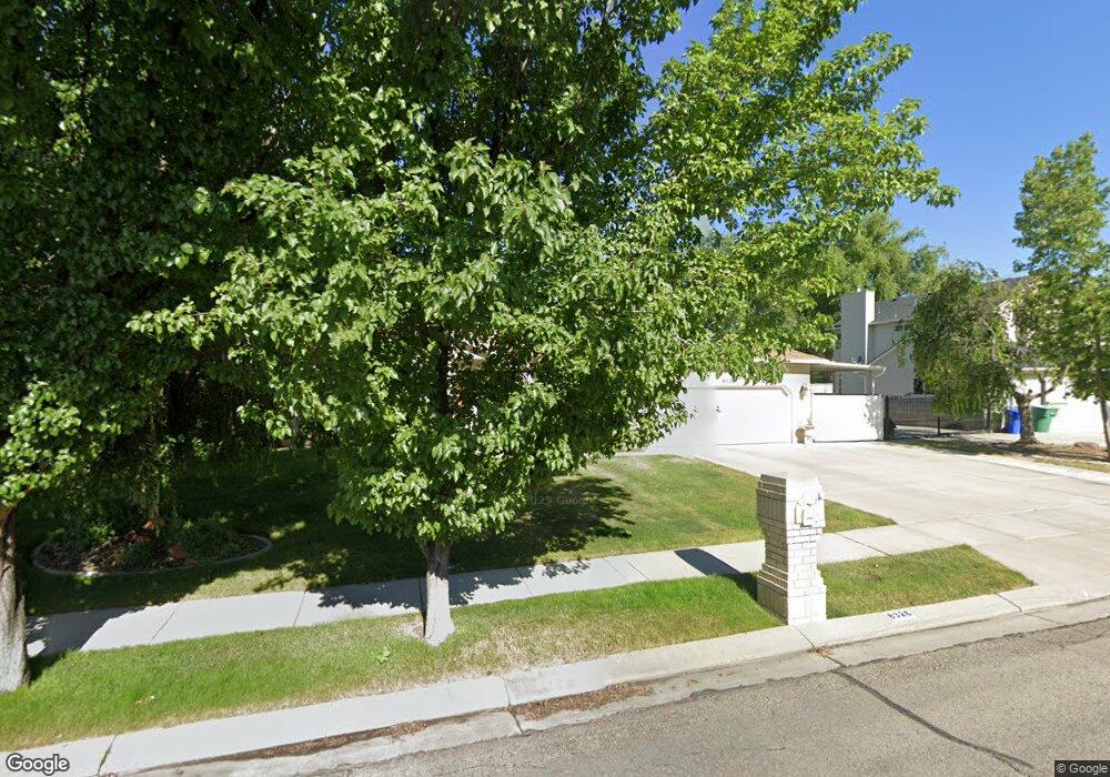 8326 Stratford Ln, West Jordan, UT 84088 - photo 1