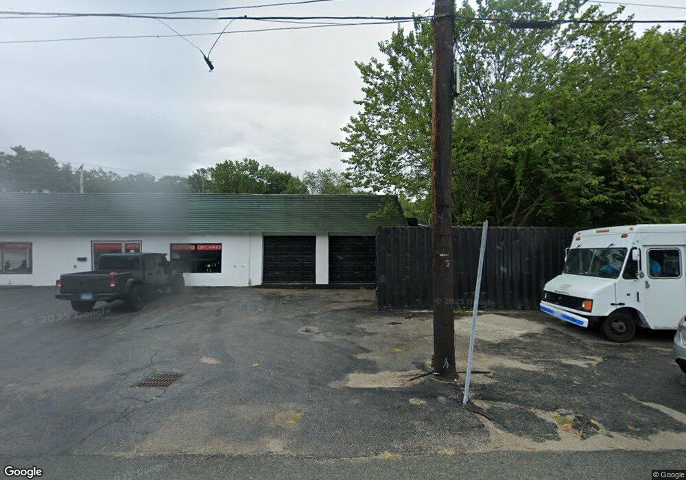 8 Tiogue Ave, West Warwick, RI 02893 - photo 1