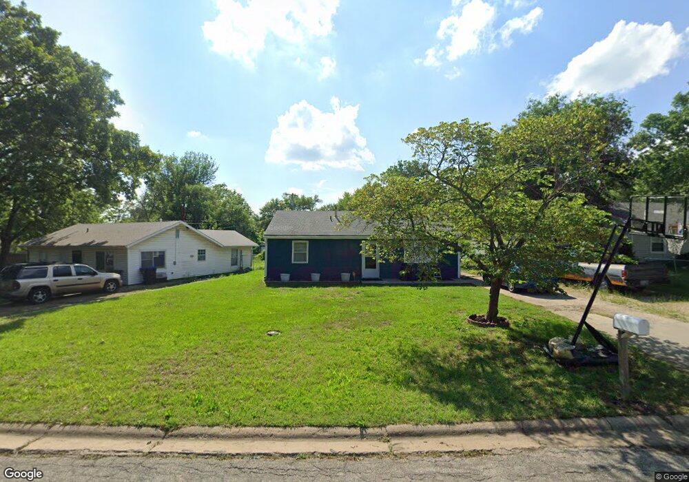 3313 SE Fremont St, Topeka, KS 66605 - photo 1