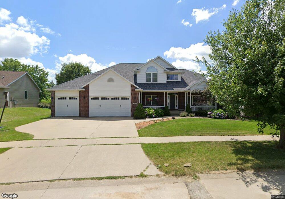 1122 19th St NW, Cedar Rapids, IA 52405 - photo 1