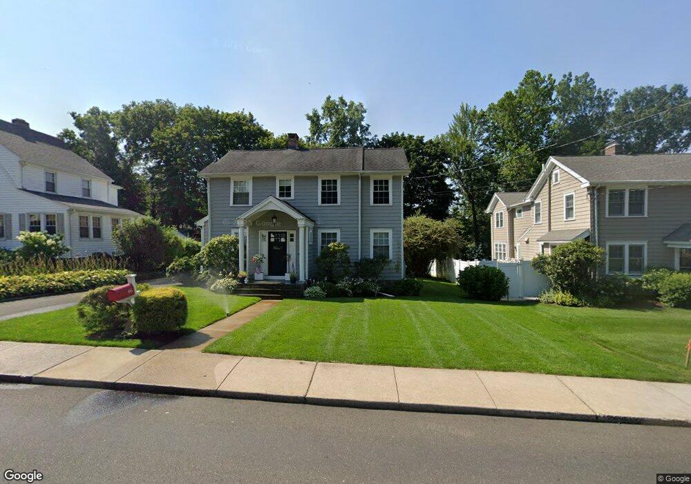 66 Middlesex Rd, Darien, CT 06820 - photo 1