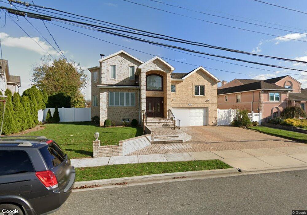 3223 Judith Ln, Oceanside, NY 11572 - photo 1