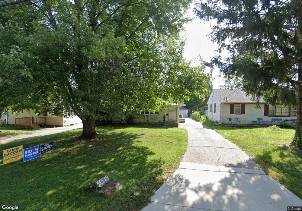 3843 43rd St, Des Moines, IA 50310 - photo 1