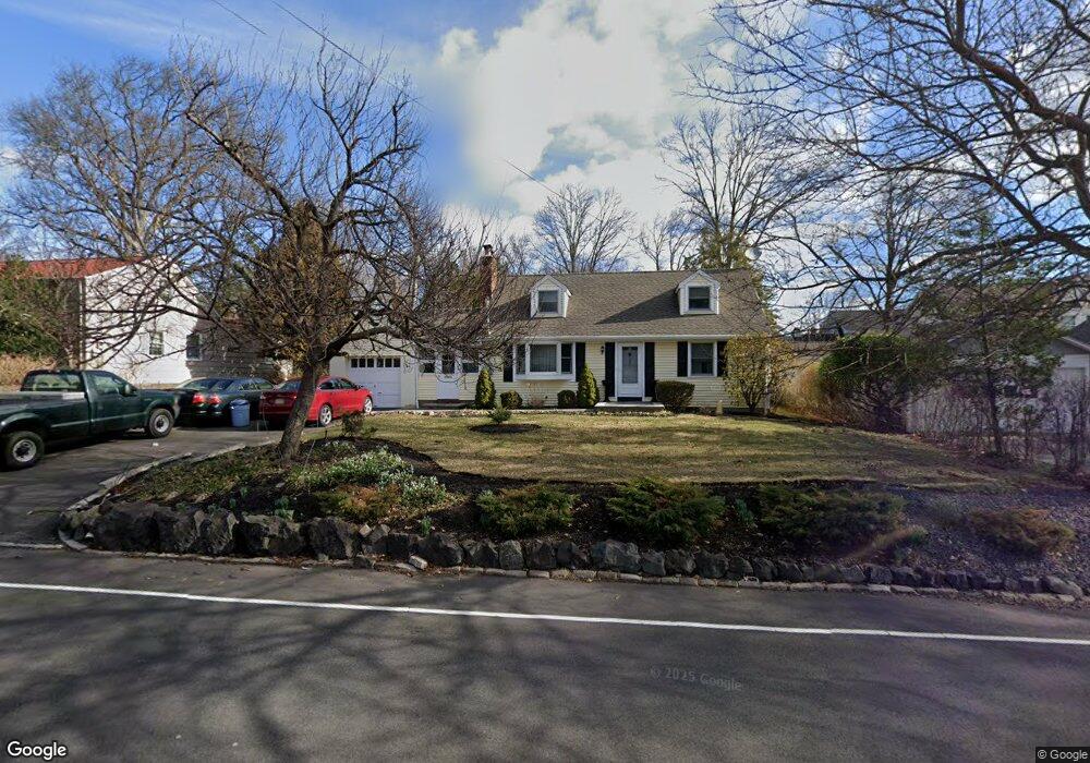321 Lamberts Mill Rd, Westfield, NJ 07090 - photo 1