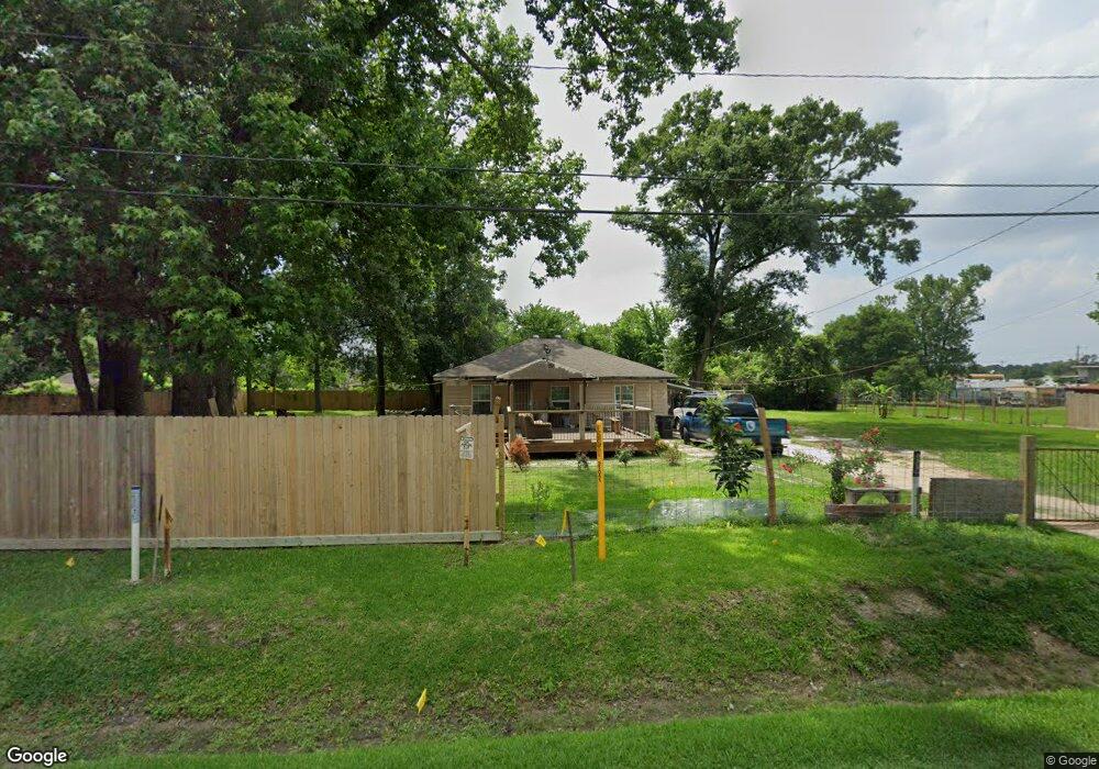 9401 Sundown Dr, Houston, TX 77016 - photo 1