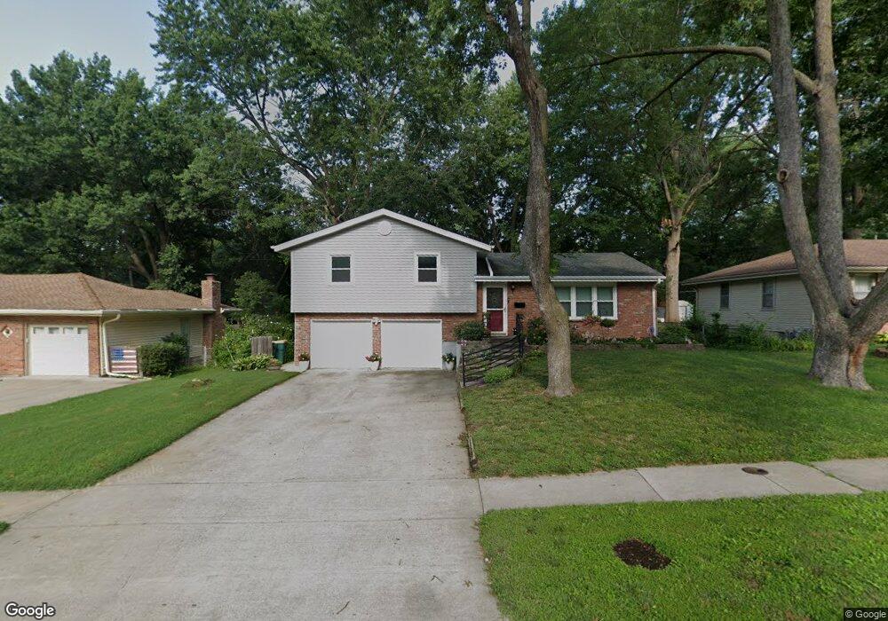 6816 Switzer Ln, Shawnee, KS 66203 - photo 1