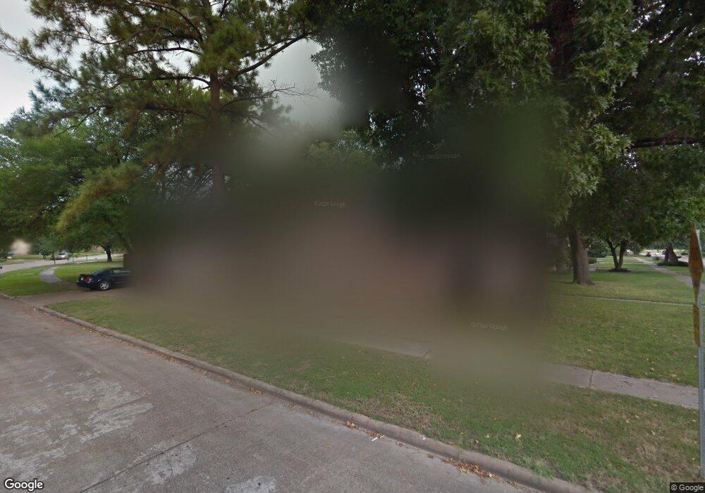 7503 Deep Forest Dr, Houston, TX 77088 - photo 1