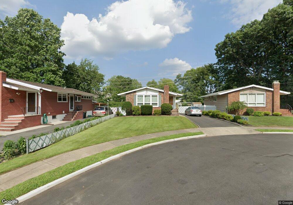 33 Dapp Ct, Elmwood Park, NJ 07407 - photo 1