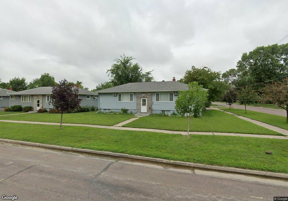 2710 9th St N, Fargo, ND 58102 - photo 1