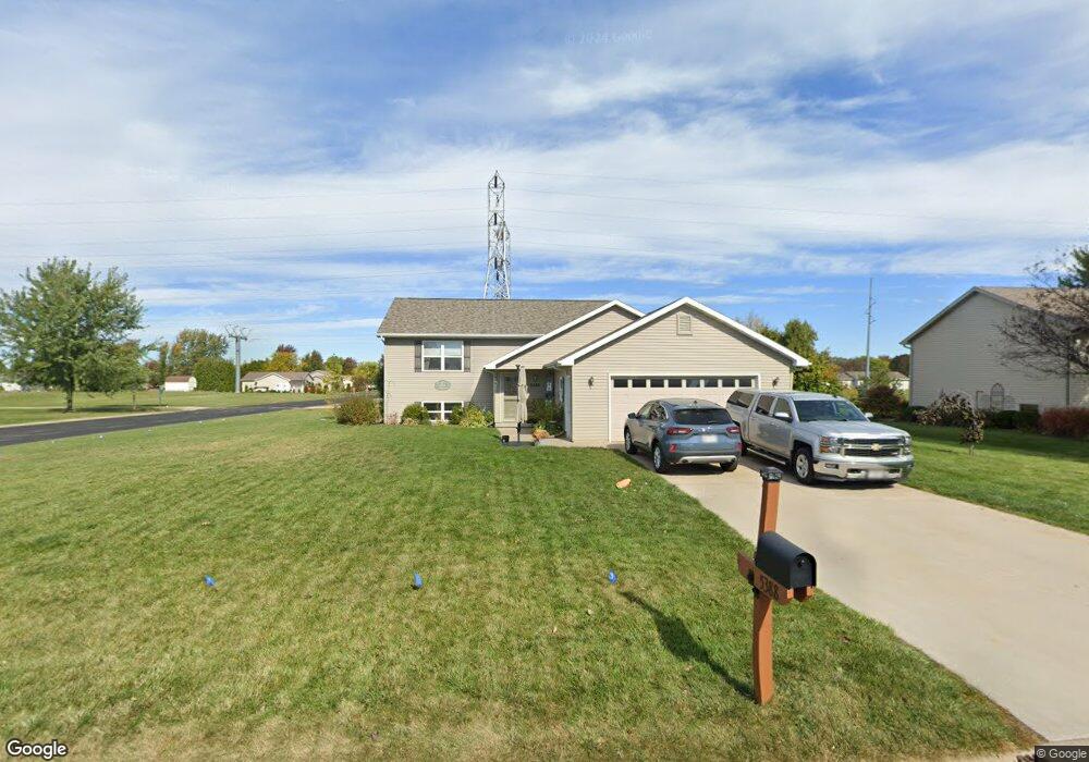 W5388 W5388 Mile Long Rd, Appleton, WI 54915 - photo 1