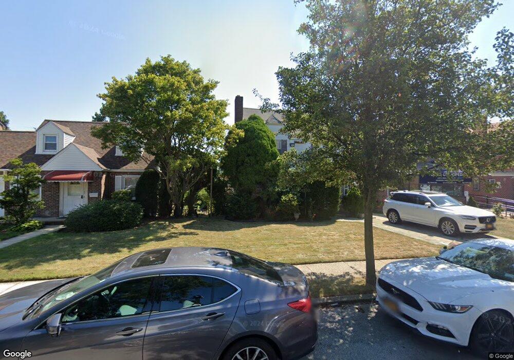 5719 141st St, Flushing, NY 11355 - photo 1