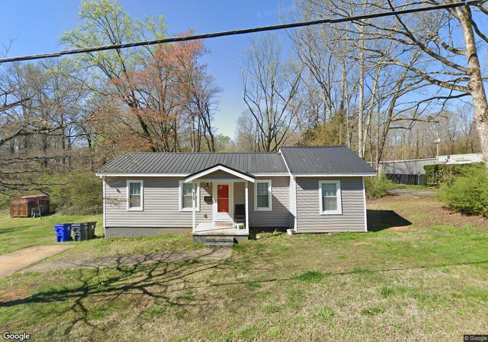 615 N Dogwood Ave, Siler City, NC 27344 - photo 1