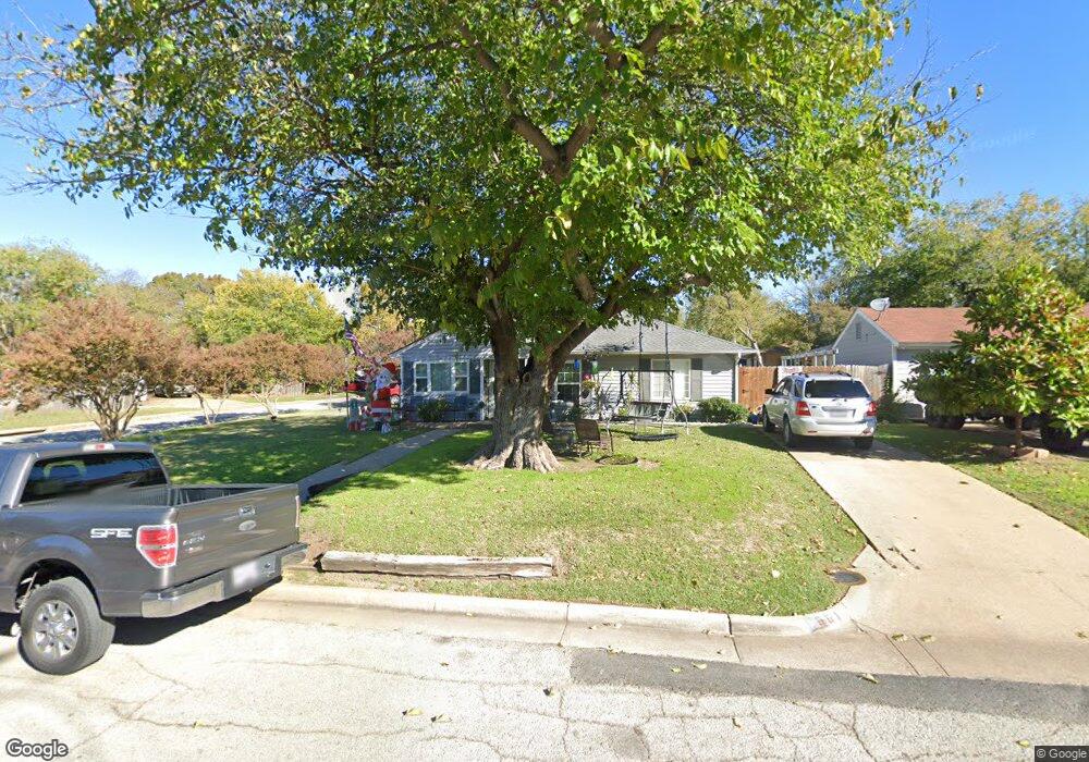 601 Cimarron Trace, Grand Prairie, TX 75051 - photo 1