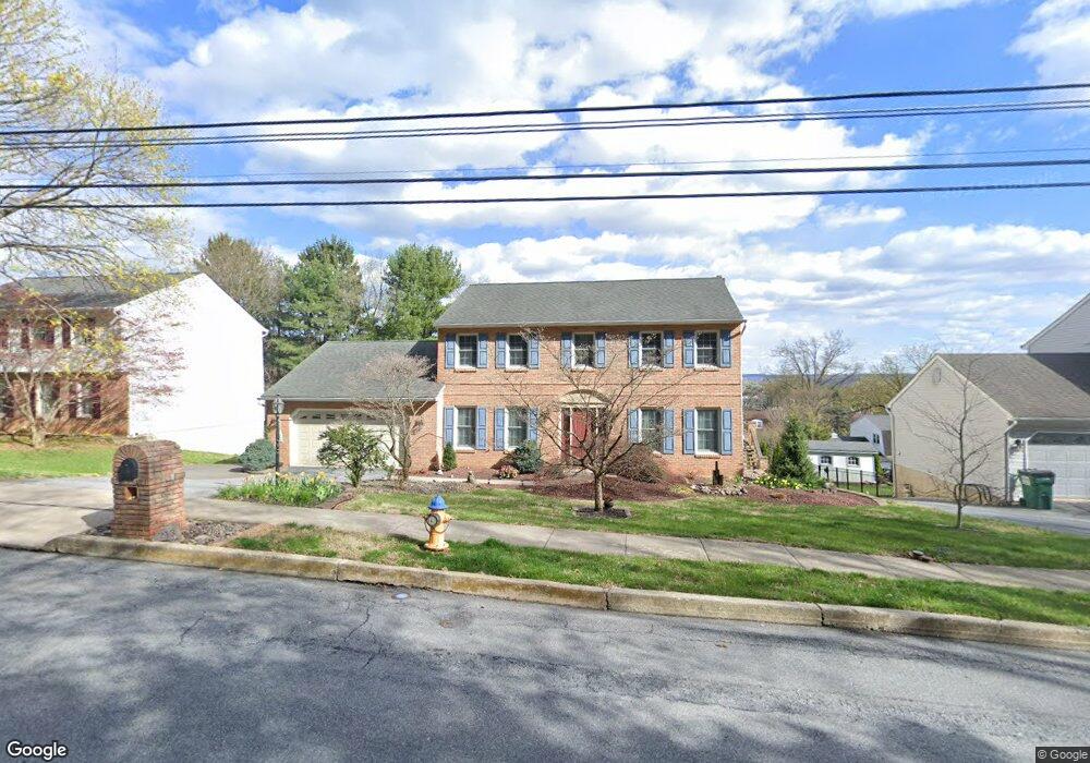 213 W Neversink Rd, Reading, PA 19606 - photo 1