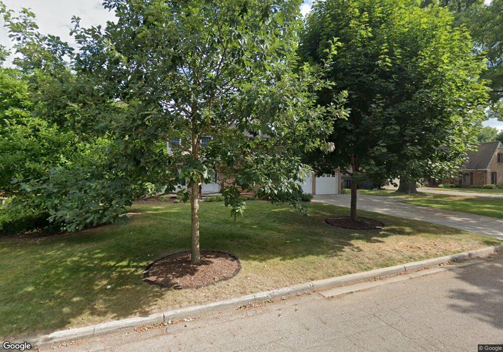 3000 N Cambridge Rd, Lansing, MI 48911 - photo 1