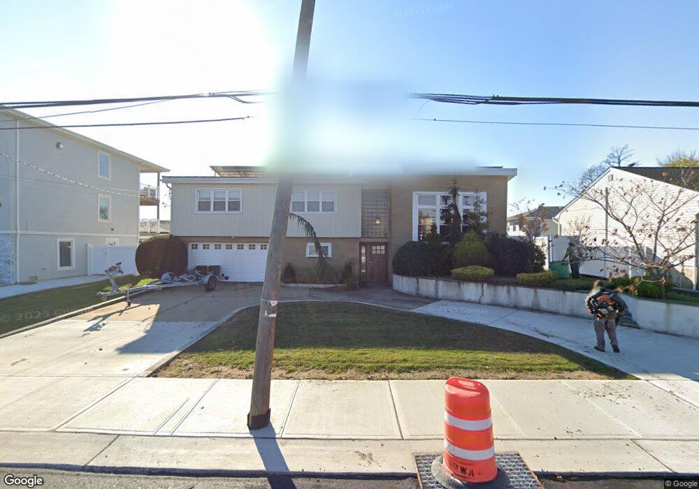 204 California Place S, Island Park, NY 11558 - photo 1