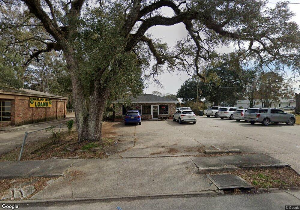 717 Center St, New Iberia, LA 70560 - photo 1