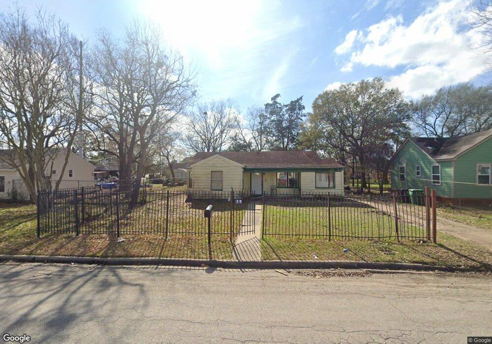 7138 Fairway Dr, Houston, TX 77087 - photo 1