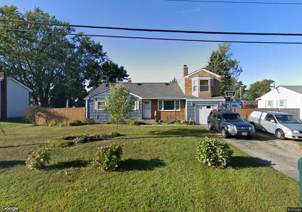 5 Squantum Dr, Middletown, RI 02842 - photo 1