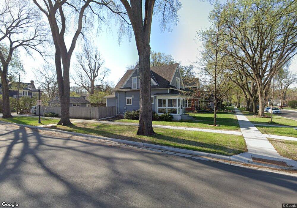 902 9th St S, Fargo, ND 58103 - photo 1