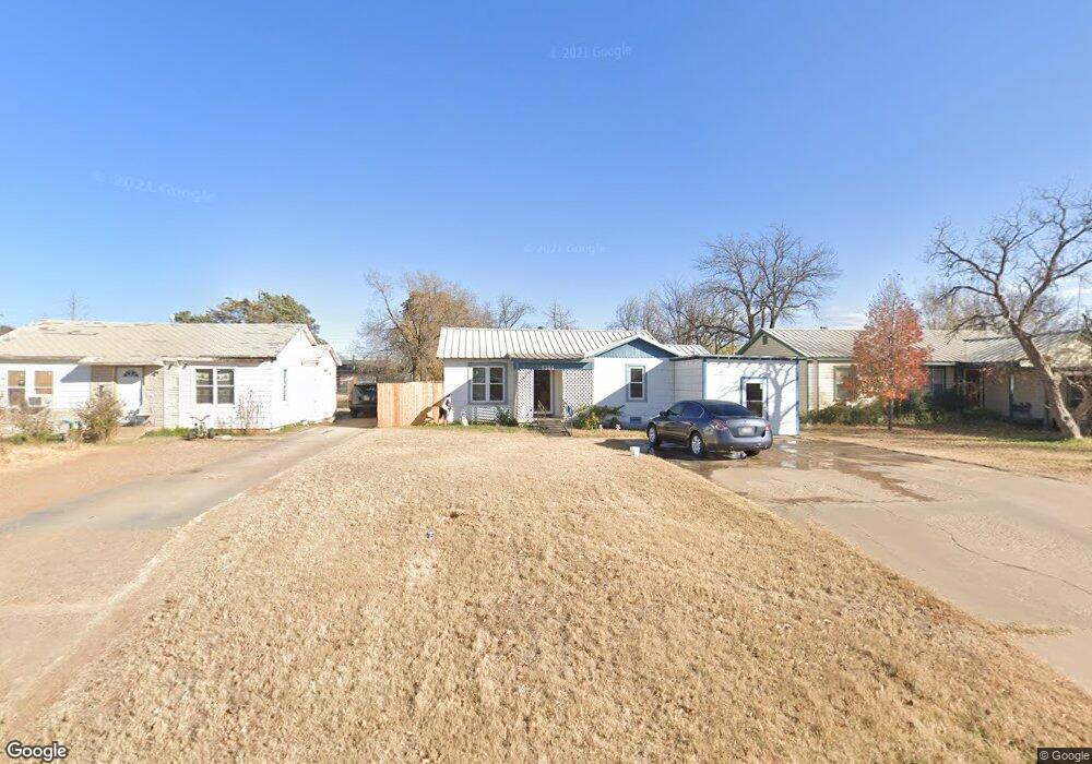1314 Utica St, Plainview, TX 79072 - photo 1